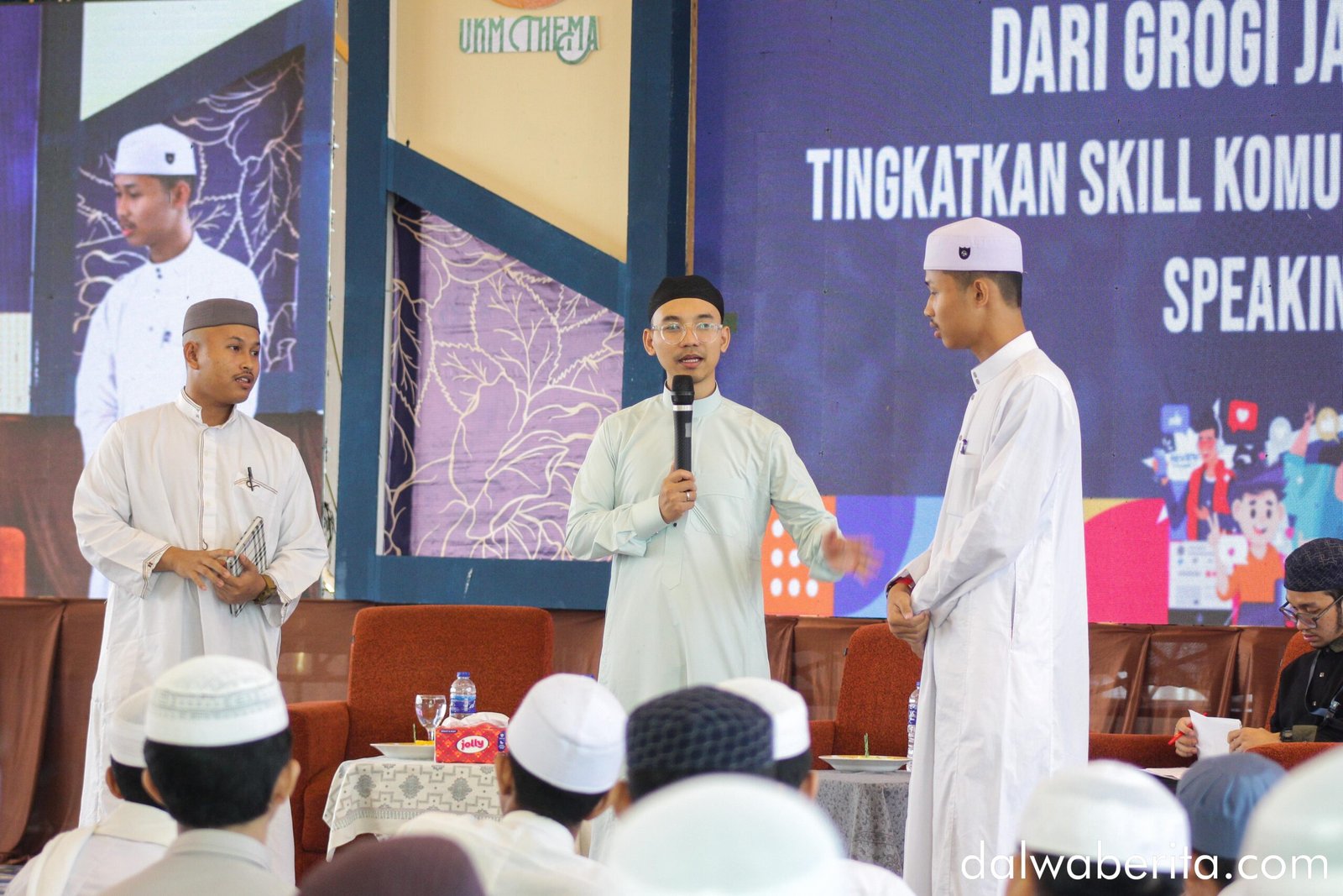 Interaktif Debra Zuan dengan peserta seminar di Dalwa 
