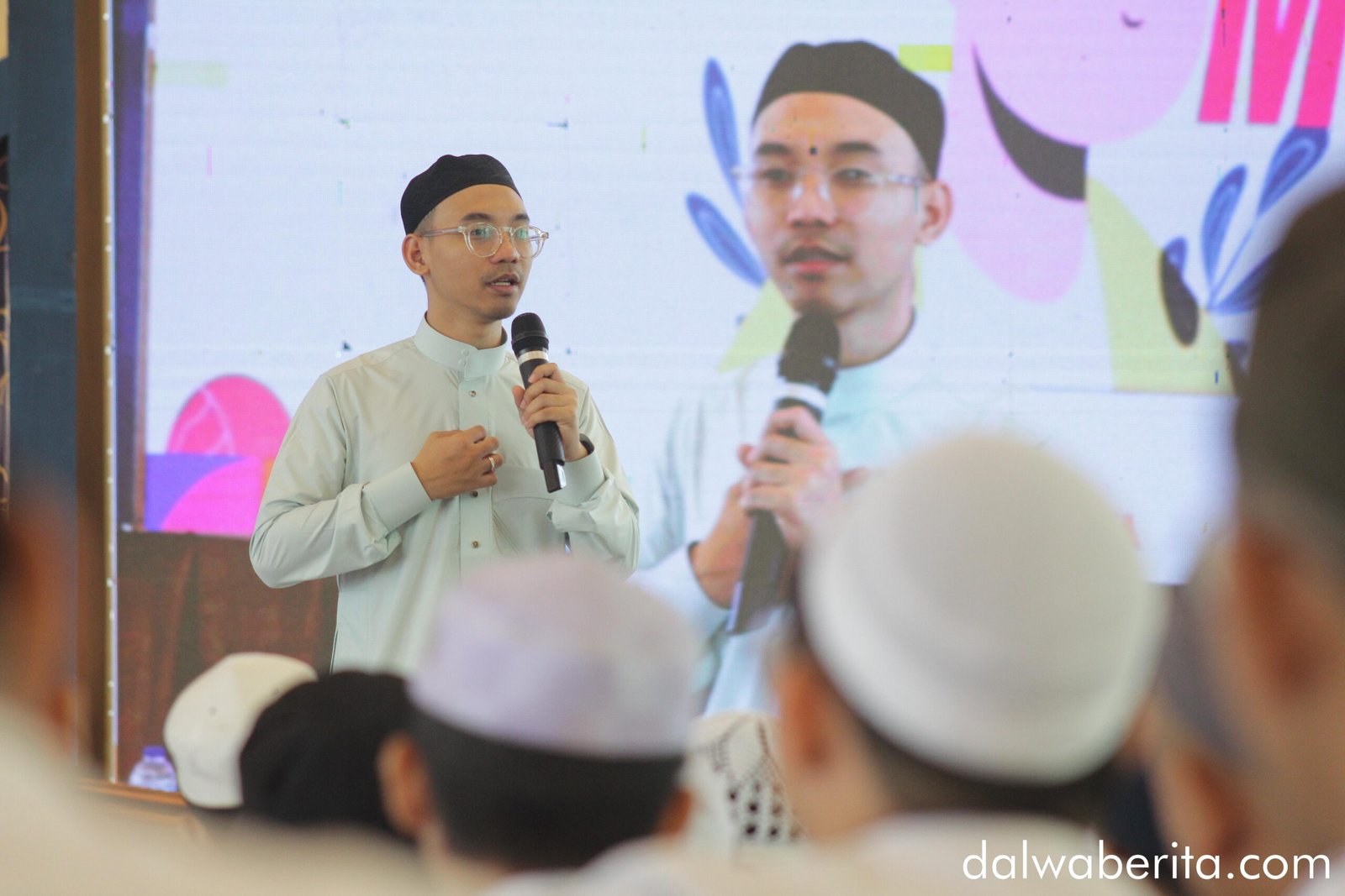 Debra Zuan mengisi seminar Speak, Lead & Shine di Dalwa