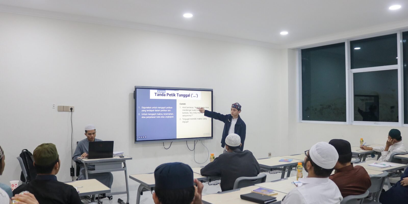 Kuliah Jurnalistik Dalwa Berita
