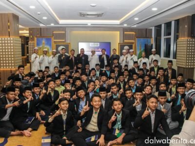 Studi Banding PM Darussalam Gontor ke Dalwa