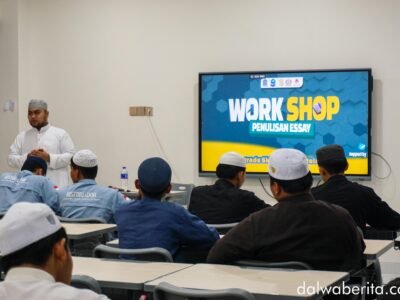 Workshop Penulisan Esai di UII Dalwa