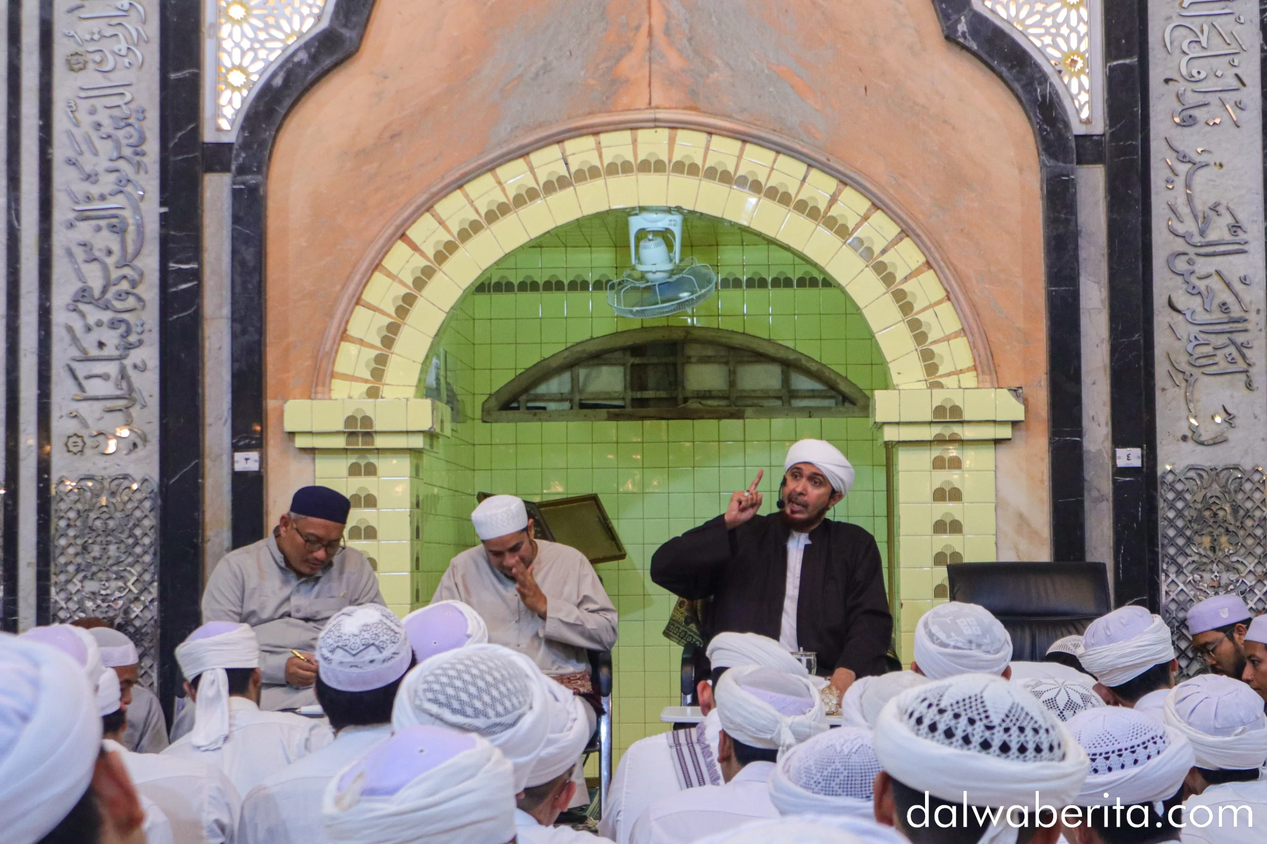 Al-Habib Alli Zaenal Abidin beri nasehat kepada para santri Dalwa