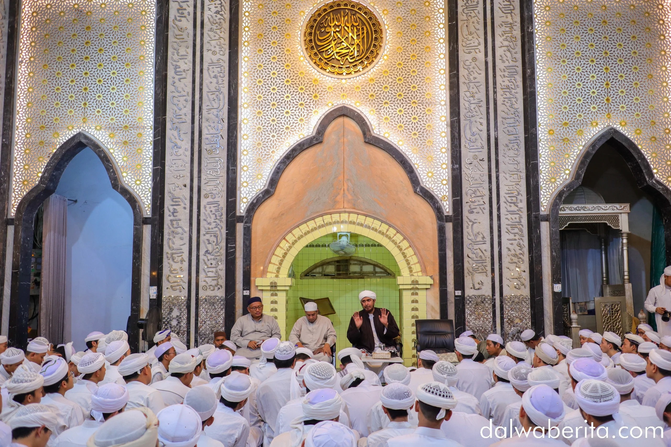 Al-Habib Alli Zaenal Abidin beri nasehat kepada para santri Dalwa