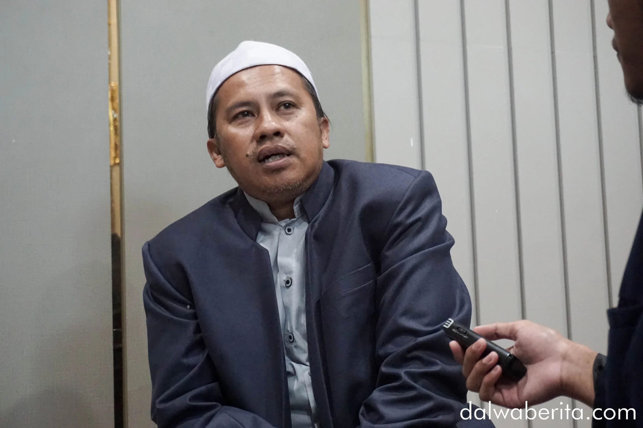 Ketua LPKM (Lembaga Pengabdian Kepada Masyarakat) UII Dalwa, Dr. Achmad Djuaini, M.Pd.,