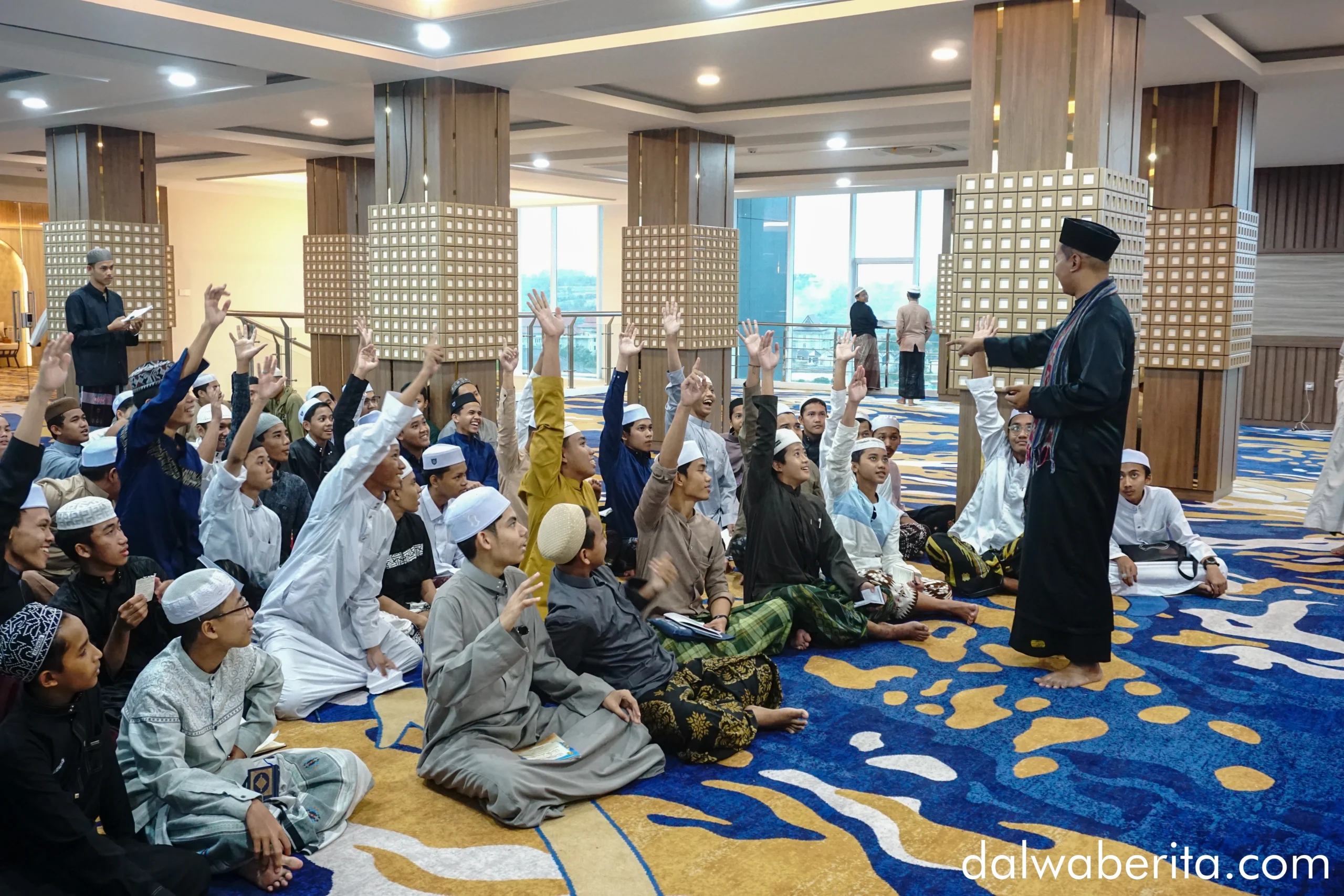 Rakai Hino Galeswangi pada seminar kebangsaan
