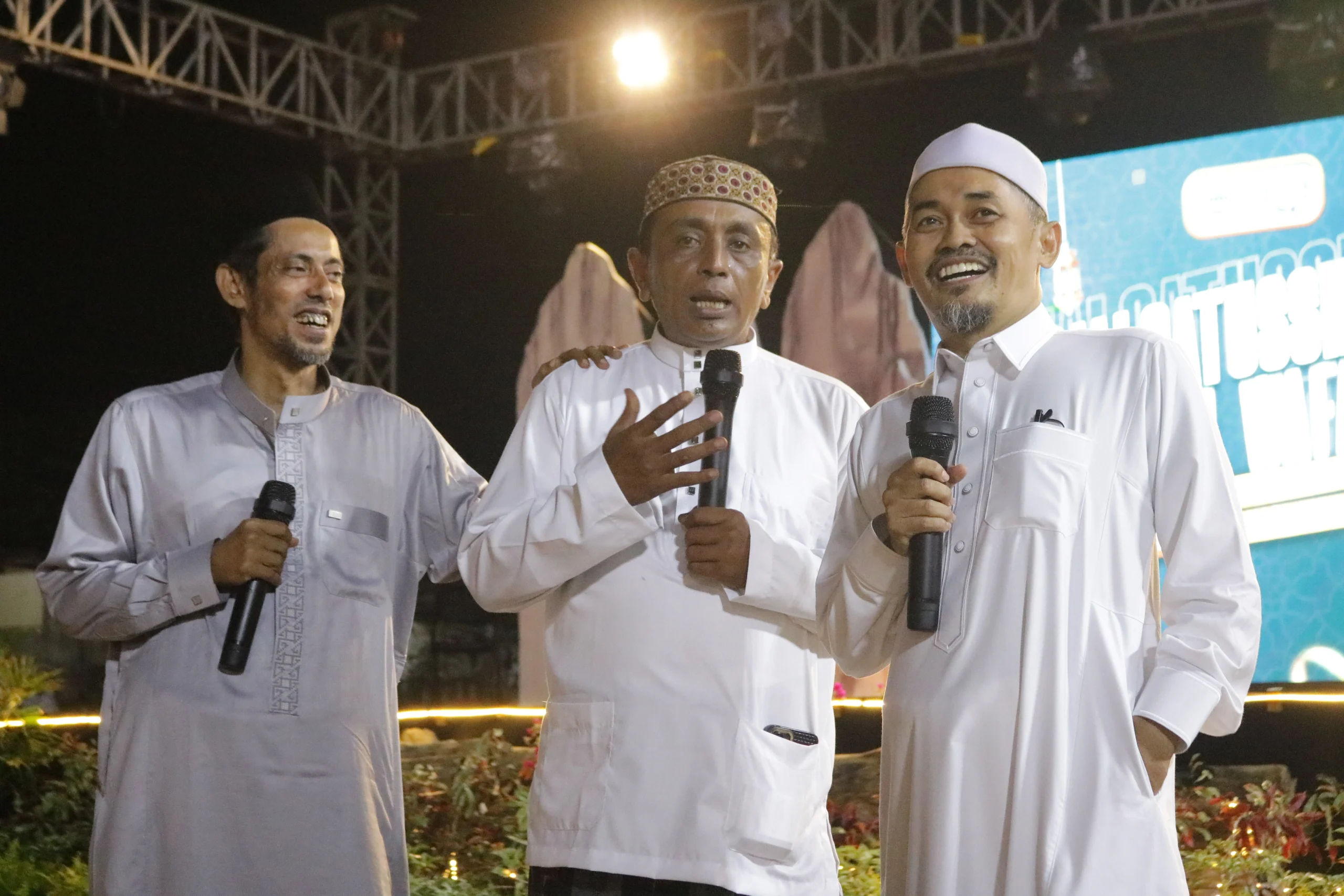 Habib Nagib Al-Muhdor asal Madura bersama Habib Hamid  bin Yahya