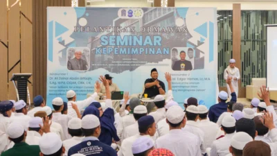 Seminar Kepemimpinan: Edgar Hamas Harap Santri Dalwa Jadi Penopang Kebangkitan Islam