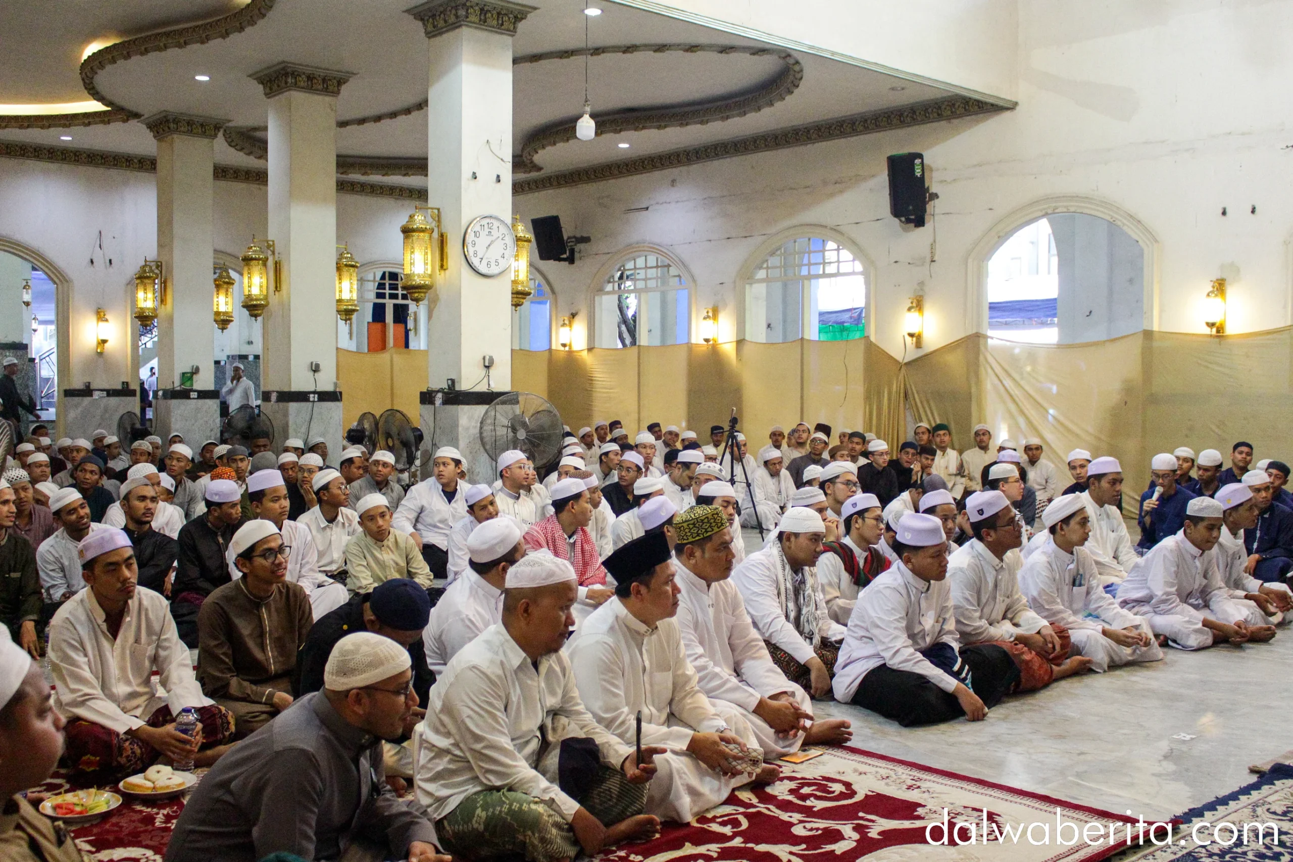 Para peserta Haul Habib Jadid bin Abdurrahman Assegaf
