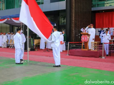 Upacara HUT RI ke 80 di Ponpes Dalwa