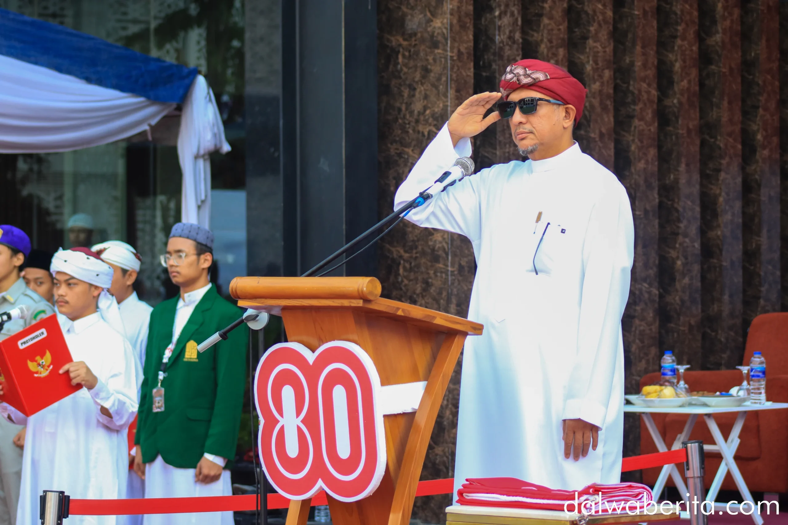 Abuya Zein isnpektur upacara pada upacara HUT RI ke 80