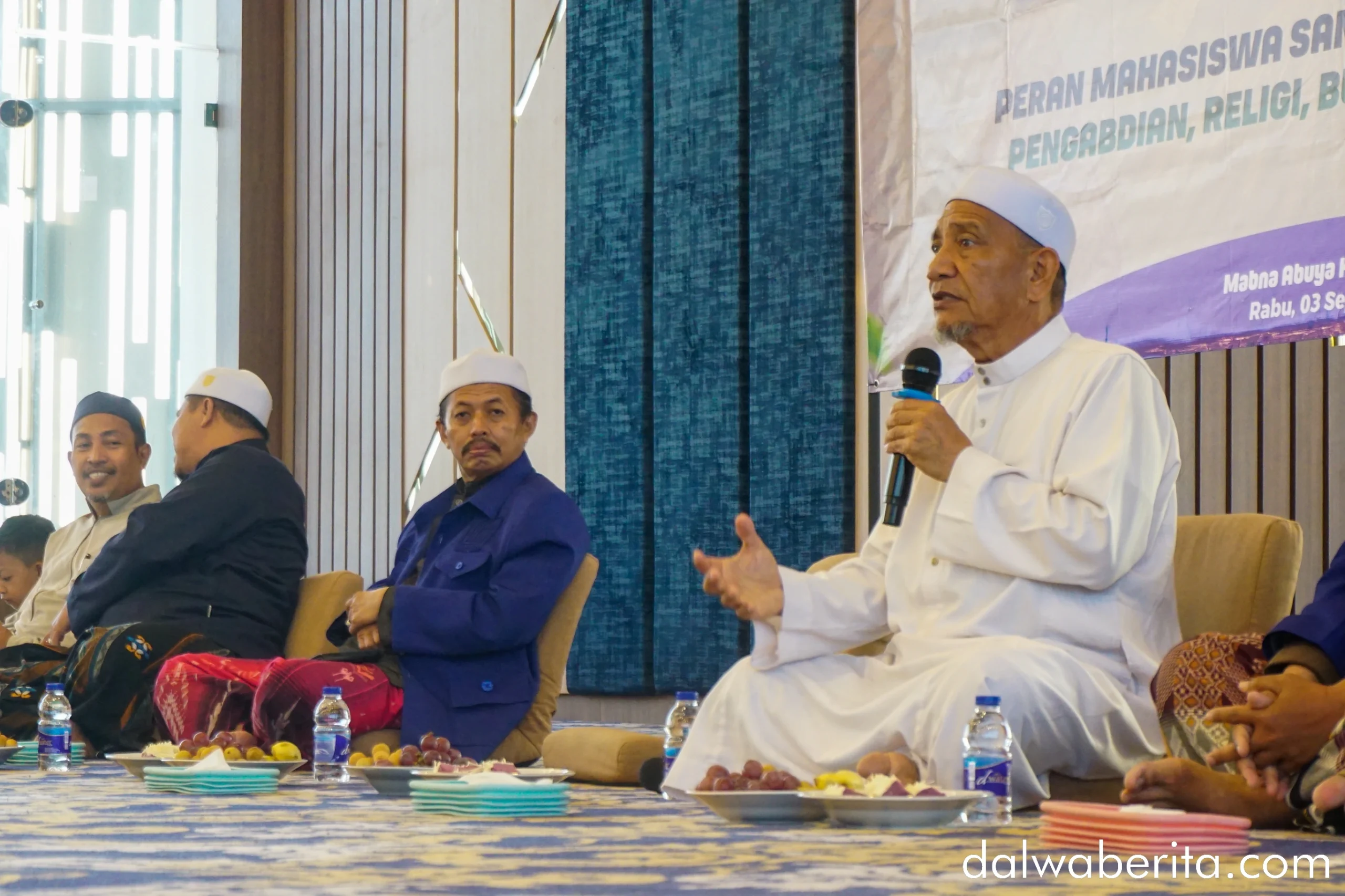 Ustadz Ismail Ayyub pada pelepasan KKN 2025