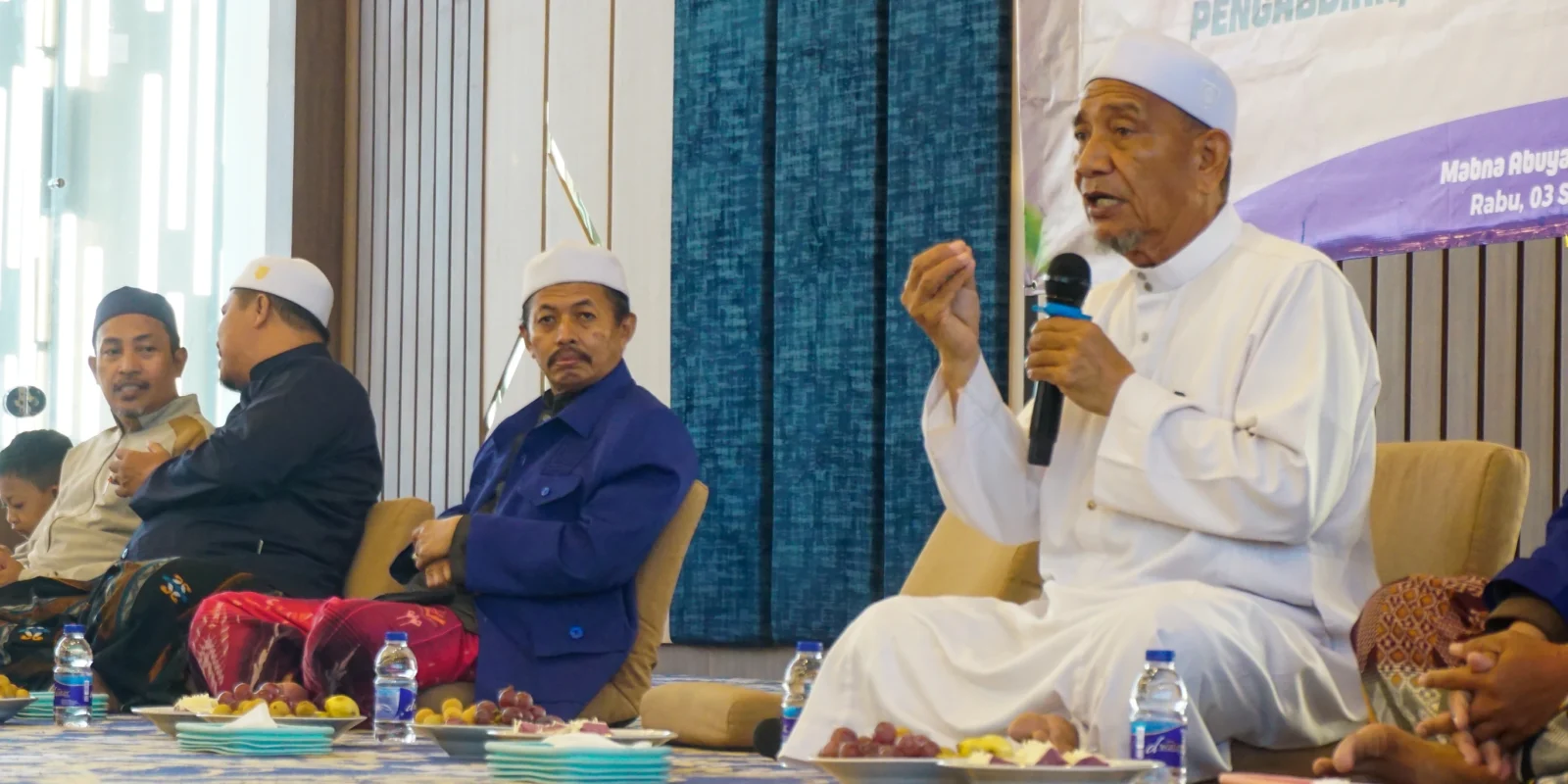 Ustadz Ismail Ayyub pada pelepasan KKN 2025