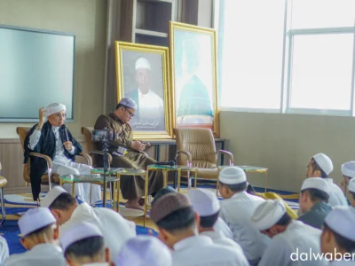 Seminar Ilmiah Bersama Buya Yahya