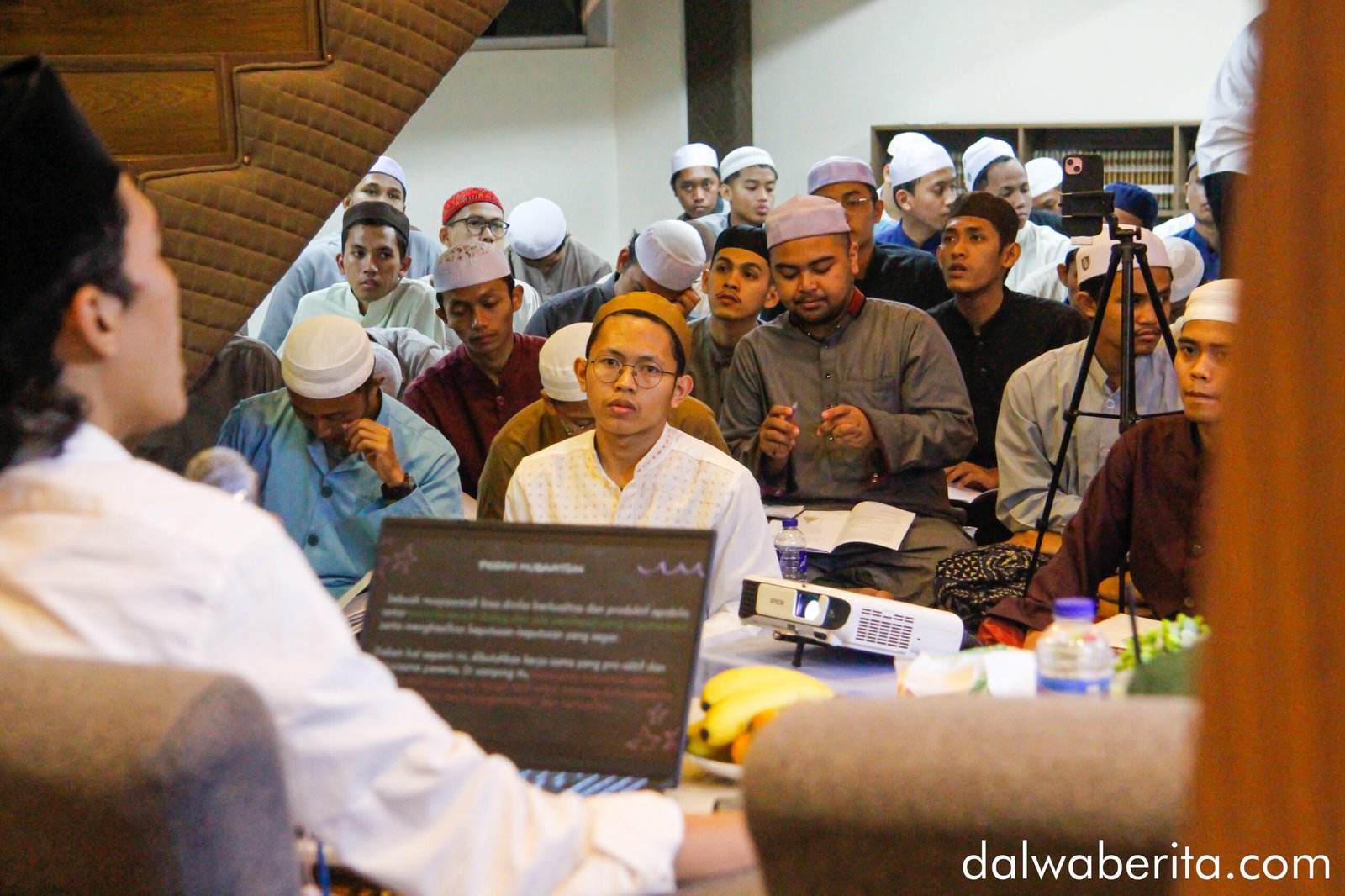 Bahtsul Masail: Menjaga Tradisi, Menjawab Tantangan Zaman